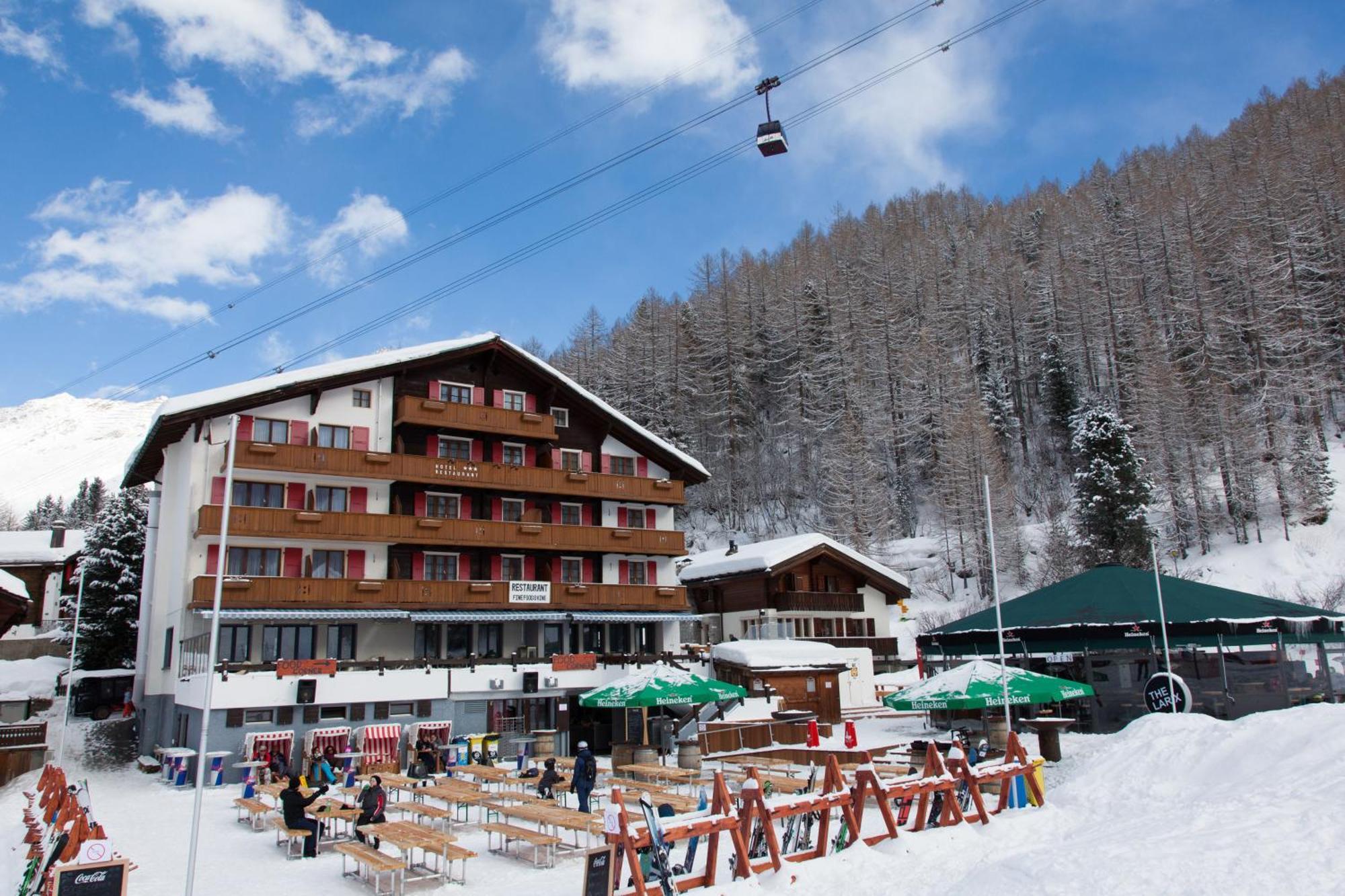 Hotel The Larix Ski-In Ski-Out Saas-Fee Esterno foto