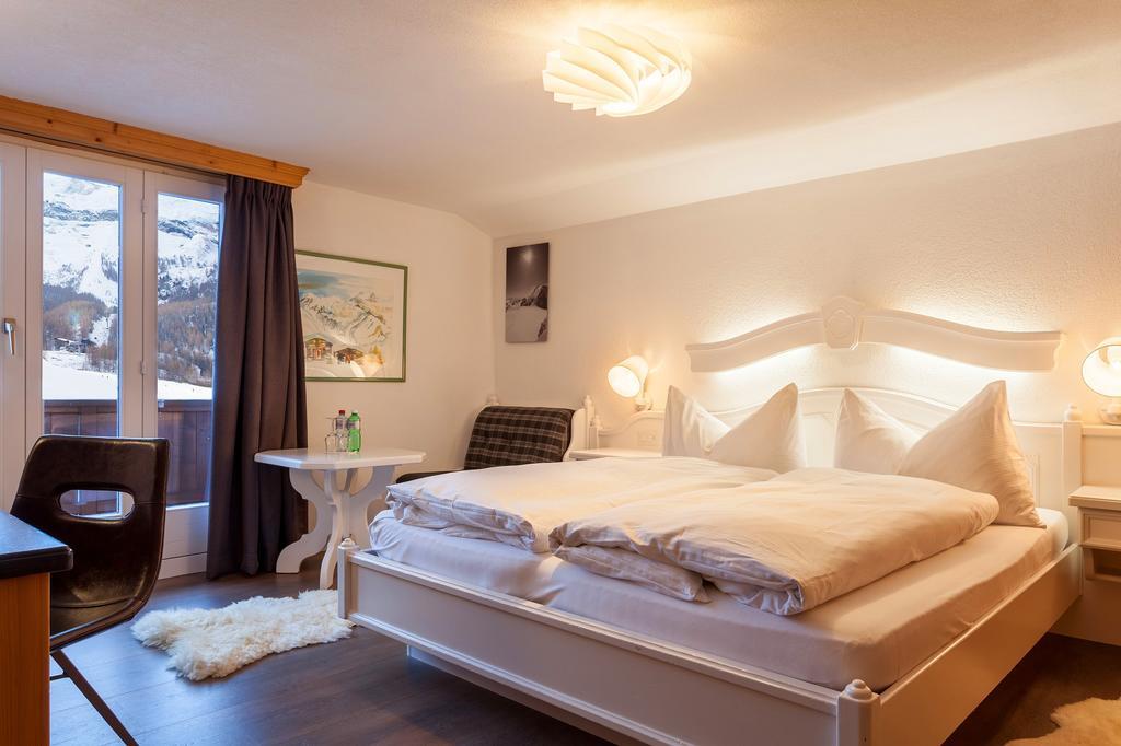 Hotel The Larix Ski-In Ski-Out Saas-Fee Esterno foto