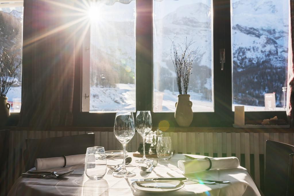 Hotel The Larix Ski-In Ski-Out Saas-Fee Esterno foto