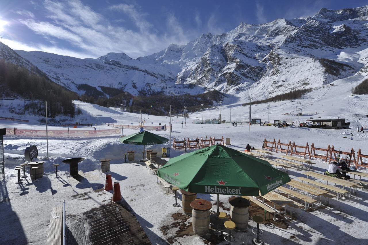 Hotel The Larix Ski-In Ski-Out Saas-Fee Esterno foto